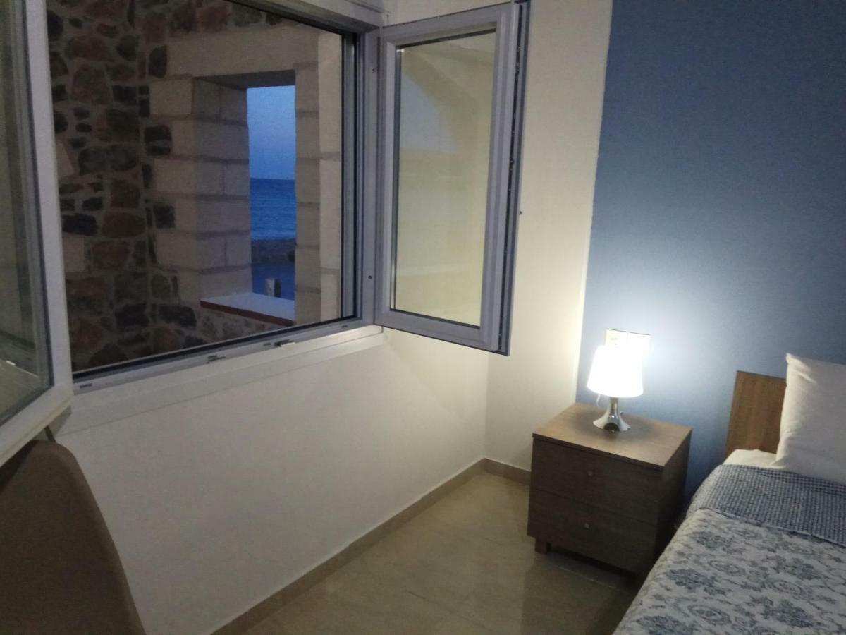 Zea Waves Apartment Kastri (Crete)